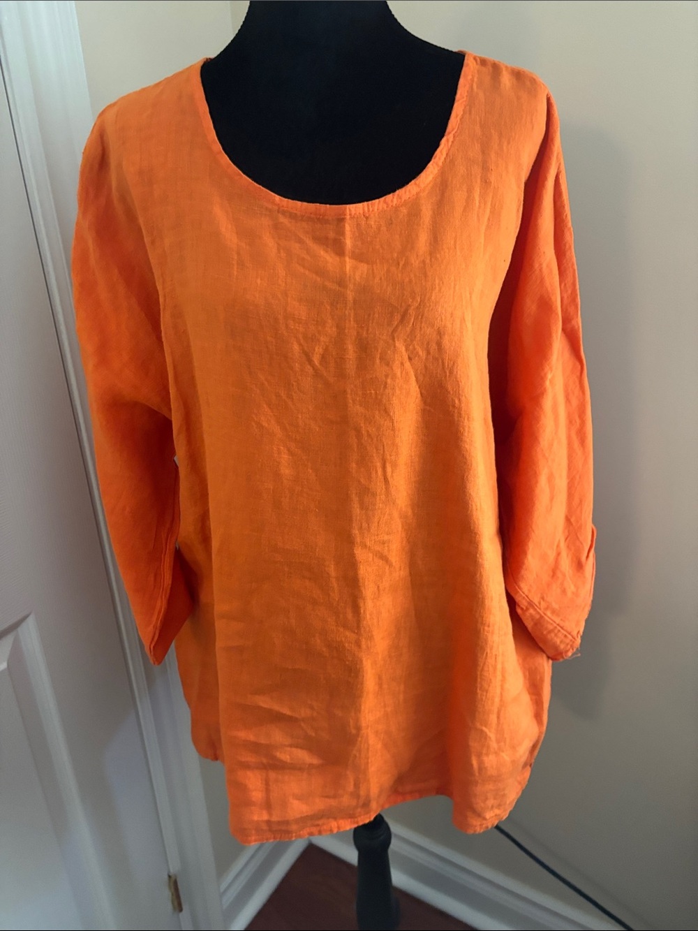 Italian Linen Women's Orange Linen Scoop-Neck Top